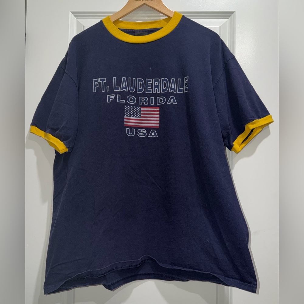 Vintage 90s Navy and Yellow Ft‎ Lauderdale Tshirt 100% Cotton XL